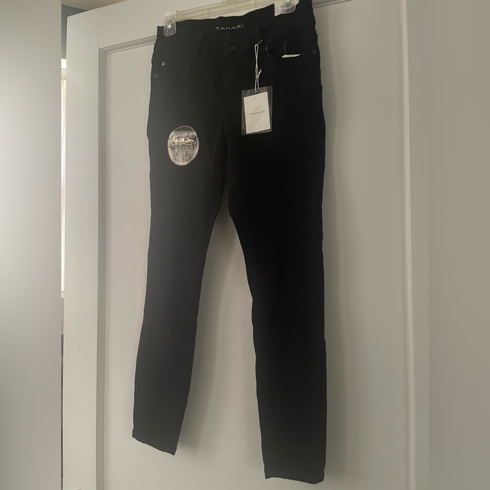 Tahari black skinny pants. New with tags